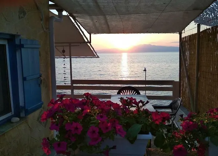 Julie's Hermes House * Skála Kallirákhis