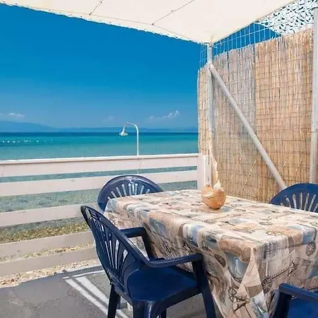 Julie's Hermes House * Skála Kallirákhis