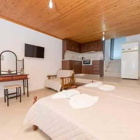 Julie's Hermes House Skála Kallirákhis