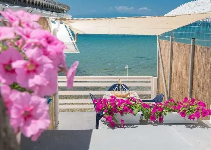 Julie's Hermes House *